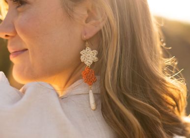 Jewelry - Raffia orange & beige flowers pendant earring - Poésie - NACH