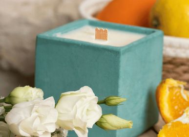 Decorative objects - Colored concrete cube candle - Vegetable wax and Grasse perfume. - JUNNY