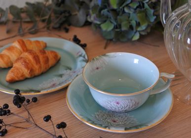 Tea and coffee accessories - Celadon Chrysanthemum, Cup & Saucer - YUKO KIKUCHI