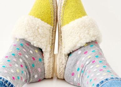 Homewear textile - Chouchoutez Vos Pieds Écologiquement : Des Chaussons Recyclés - &ATELIER COSTÀ