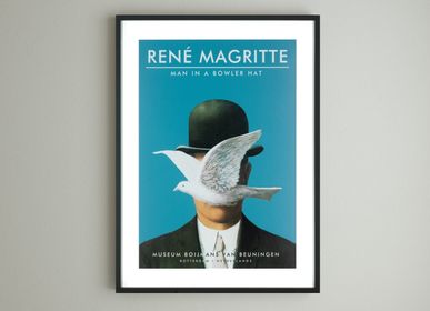 Cadres - Wall decor. Magritte : Man in a Hat & The Son of Man & Les Vacances - ABLO BLOMMAERT