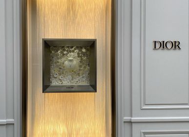 Floral decoration - BESPOKE / Showcases, giant flowers, wall gardens... - ALEX HACKETT