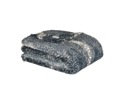 Comforters and pillows - Bambi Gray - Faux fur blanket - DECKENKUNST MANUFAKTUR GERMANY
