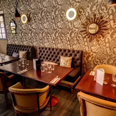 Banquettes pour collectivités - Regento Bench | Banc capitonné - CREARTE COLLECTIONS