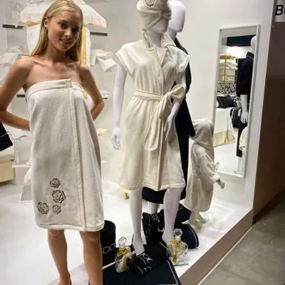 Other bath linens - Sauna Towels Mod. Rose Ricamate - MAISON CLAIRE