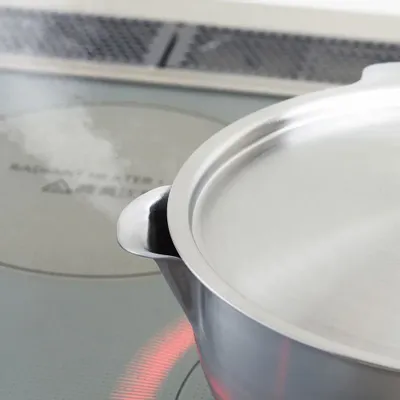 Casseroles - Casserole de 18 cm, en acier inoxydable, avec deux becs verseurs - collection Aikata / YOSHIKAWA - ABINGPLUS