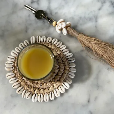 Decorative objects - The Raffia Cowrie Shell Keychain - BAZAR BIZAR LIVING