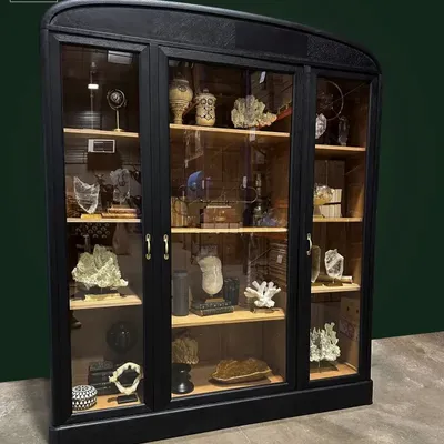 Sideboards - Black velvet casino armchair - OBJET DE CURIOSITÉ