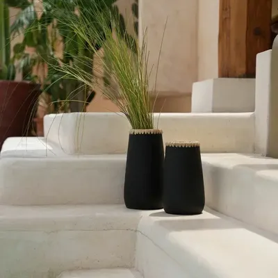Vases - Le Vase Sneaky - Noir Naturel - S - BAZAR BIZAR LIVING