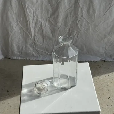 Carafes - Carafe à bouchon en verre octogonale marque Luminarc France série Octime au dessous H25 - OFFICE OBJETS