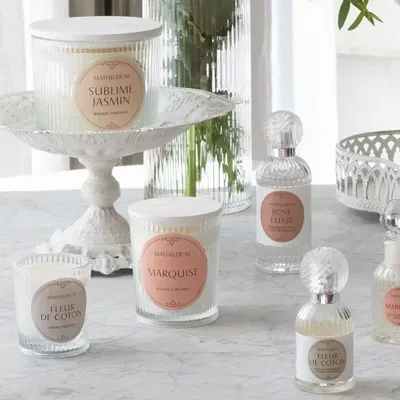 Bougies - Bougie parfumée Les Intemporelles 145 g - Fruits des Bois - MATHILDE M.