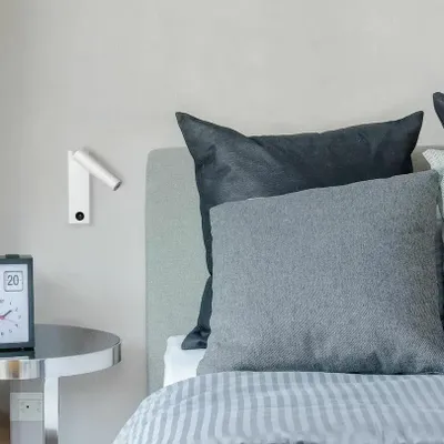 Appliques - MANHATTAN applique murale avec lecteur en noir ou blanc - LUXCAMBRA