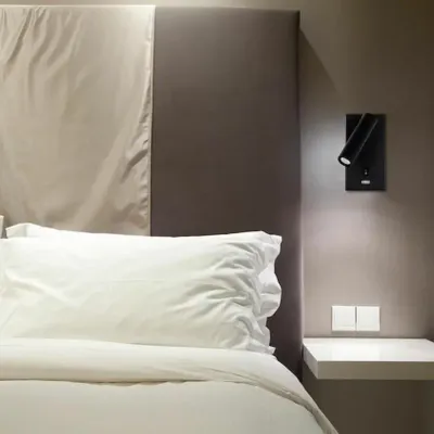 Appliques - MANHATTAN applique murale encastrable avec lecteur et prise USB - LUXCAMBRA