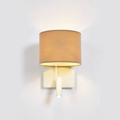 Wall lamps - RUM vertical wall lamp with reader in white - LUXCAMBRA