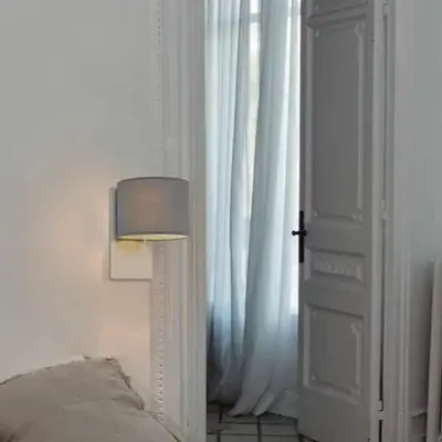 Wall lamps - RUM vertical wall light in white - LUXCAMBRA