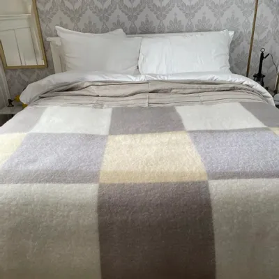 Throw blankets - Wool blanket plaid, Tricolor Square Vanilla Cashmere - WOOL ONLY BY JOWOLLINA