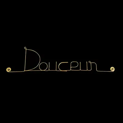 Autres décorations murales - Mot en fil de Laiton Doré " Douceur " - Décoration Murale - BIJOUX DE MUR