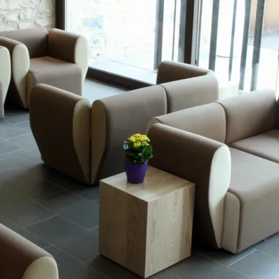 Sofas for hospitalities & contracts - Tulipa Contemporain | Sofa and Armchair. Modular. - CREARTE COLLECTIONS