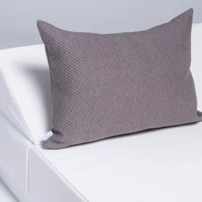 Outdoor decorative accessories - Cozip LOOP Outdoor Cushions | Sunbrella Fabric - COZIP