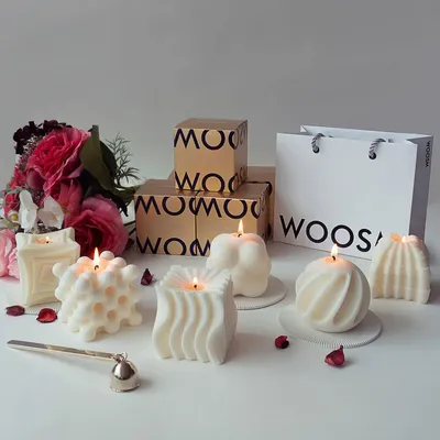 Candles - Scented sculptural Candle - packed in a golden gift box - WOOSM
