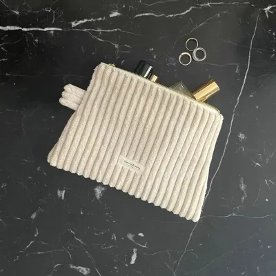 Pochettes - Pochette zippée en velours côtelé VERA 20x15 cm - BED AND PHILOSOPHY