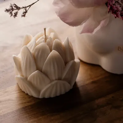 Candles - Lotus candle - QUIET