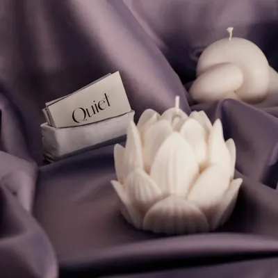 Candles - Lotus candle - QUIET