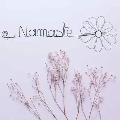 Autres décorations murales - Fleur de Marguerite - "Namaste" - Décoration murale fer - BIJOUX DE MUR