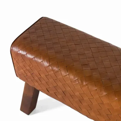 Bancs - Banc recouvert de cuir et pieds en bois massif - GINER Y COLOMER