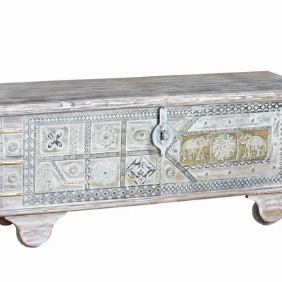 Storage boxes - Aged white mango wood chest - GINER Y COLOMER