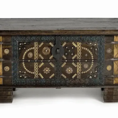 Storage boxes - Dark brown mango wood chest - GINER Y COLOMER