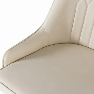 Chaises - Ensemble de 4 chaises recouvertes et pieds en acier - GINER Y COLOMER