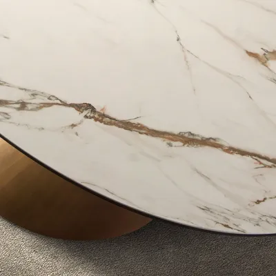 Tables Salle à Manger - Table de salle à manger ovale en marbre de porcelaine et tonneau en ac - ANGEL CERDÁ