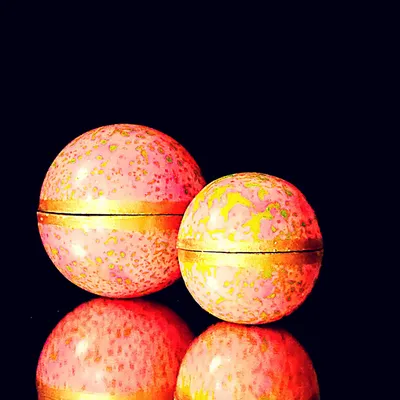 Gifts - Bollywood Rose Musk Globe Candle - PONPON CURIOSITAS