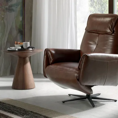 Tables basses - Table d'angle ronde en noyer - ANGEL CERDÁ