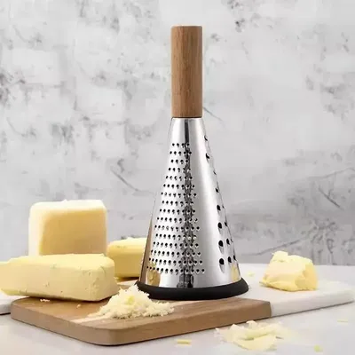 Couteaux - Râpe conique à fromage et légumes avec manche en bois - SOSTRAW & SMARTTHINGS