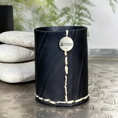 Objets de décoration - Pot droit en pneu recyclé. - KARAWAN AUTHENTIC