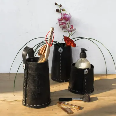 Objets de décoration - Pot haut conique en pneu recyclé - KARAWAN AUTHENTIC