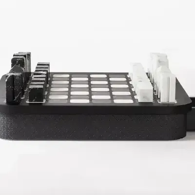 Objets design - Ensemble d'échecs Maison de Giobagnara en cuir et marbre avec monogram - ELIE SAAB MAISON