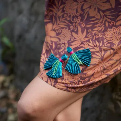 Bijoux - Boucles d'oreilles plissées, Sari recyclé et métal résistant au nickel - I WAS A SARI