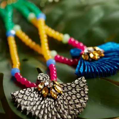 Cadeaux - Colliers plissés fabriqués à partir de saris d'occasion - I WAS A SARI