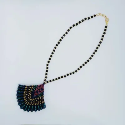 Gifts - Pleated necklaces made from used saris - I WAS A SARI