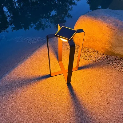 Moveable lighting - XY solar lantern - LYX LUMINAIRES