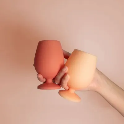 Piscines extérieures - STEMM - verres à vin incassables en silicone - PORTER GREEN