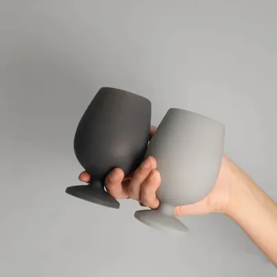 Piscines extérieures - STEMM - verres à vin incassables en silicone - PORTER GREEN