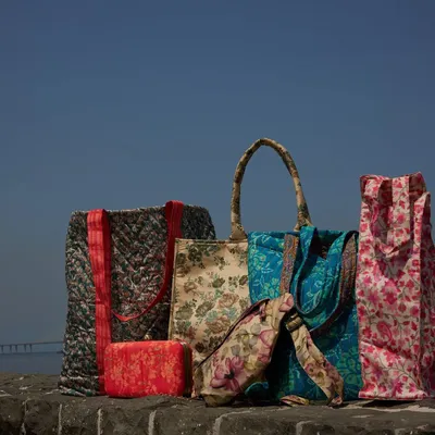 Sacs et cabas - Upcycled wine bags for gifting - I WAS A SARI