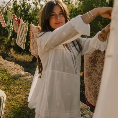 Tissus pour extérieurs - Coussin Réversible Laura Rose & Écru x Jackie Bordeaux & Rose - PALAIS SUSTAINABLE LUXURY