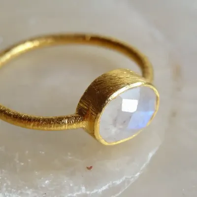 Bijoux - BAGUE PLAQUÉ OR "DROP" PIERRE DE LUNE - KARAWAN AUTHENTIC