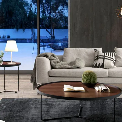 Tables basses - Table d'angle ronde en noyer - ANGEL CERDÁ