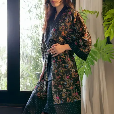 Prêt-à-porter - KIMONO BLACK FLOWER - KARAWAN AUTHENTIC